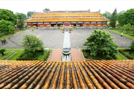 Discovering Hue by bicycle