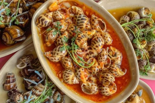 Halong Snails