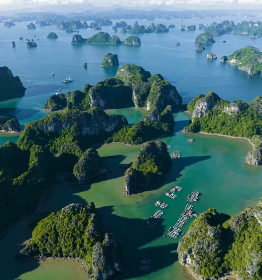 Ha Long Bay: 12-Day Motorcycle Adventure