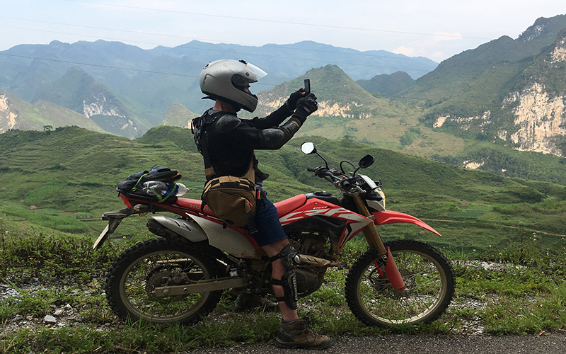 You Need To Know These When Riding Motorbikes During The Night